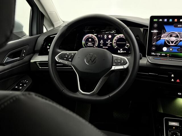 Volkswagen GOLF 1.5 eHybrid Life Edition Plug-in Camera, Apple carplay, Virtual desk, Memory stoelen, Massage stoelen, Cruise control adaptief, Sfeerverlichting