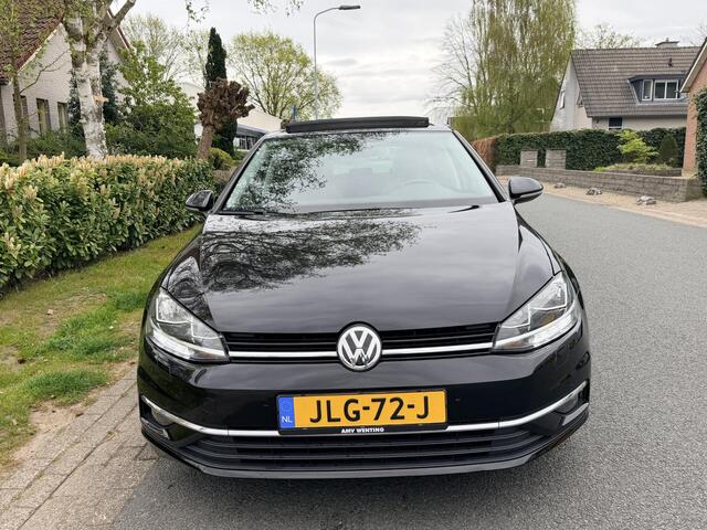 Volkswagen GOLF 1.5 TSI DSG 150PK R-LineoPanooNavioCamera