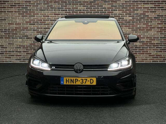 Volkswagen GOLF 2.0 TSI 4Motion R Panorama Akra Virtual Dyn Camera Memory
