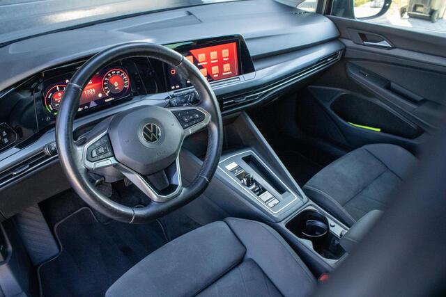 Volkswagen GOLF 1.4 eHybrid Style Camera Elektrische stoelen Massage ACC
