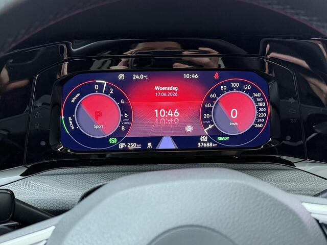 Volkswagen GOLF 1.4 eHybrid GTE | 245 PK | SoH 100% | Trekhaak | Panoramadak | Matrix LED koplampen | Achteruitrijcamera |