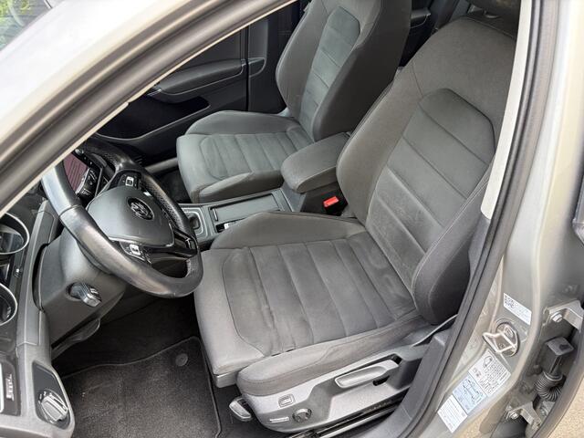 Volkswagen GOLF 1.0 TSI Comfortline Business / AUTOMAAT / NAVI / CARPLAY / CRUISE / INCL BTW