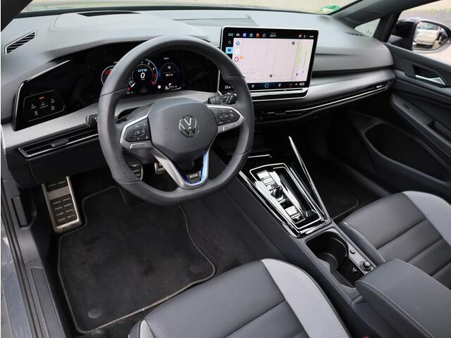 Volkswagen GOLF GTE 1.5 eHybrid 272PK | Panodak | Leer | Stoel Ventilatie | Head-up | Keyless | Camera | Memory | IQ Light | Stoel&Stuurverwarming |