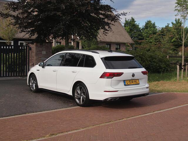 Volkswagen GOLF Variant 1.5 TSI R-Line | Camera | Sfeerverlichting | ACC | Apple Carplay | NL-Auto |