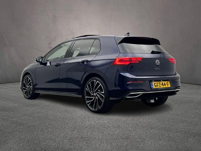 Volkswagen GOLF GTE 1.4 TSI eHybrid 245pk DSG Automaat Panoramadak, LED matrix koplampen, Navigatie, Adaptive cruise control, Parkeersensoren