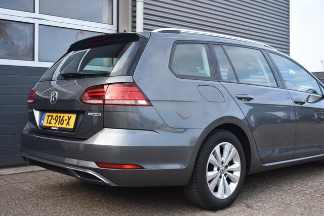 Volkswagen GOLF 1.5 TSI COMFORTLINE BUSINESS / ADAP. CRUISE / CARPLAY