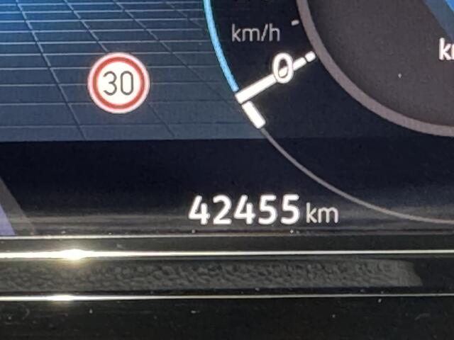 Volkswagen GOLF Variant 1.0 eTSI Life Business