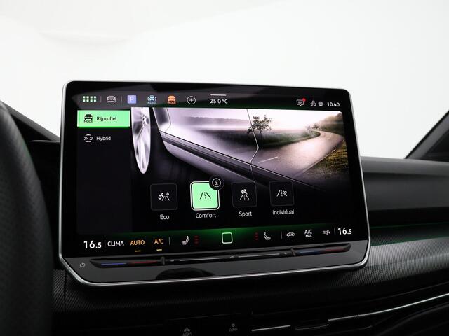 Volkswagen GOLF 1.5 272pk DSG eHybrid GTE · Panoramadak · 360 Camera · Apple/Android Car Play · Stoel-& Stuurwiel Verwarming · 18'' Inch · Garantie t/m 25-06-2030 of 100.000km
