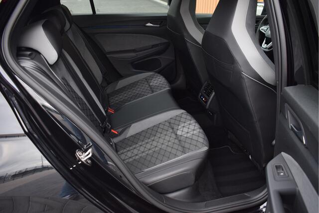 Volkswagen GOLF 1.5 eTSI 150pk DSG R-Line | Pano | IQ-light | Camera