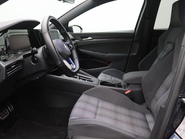 Volkswagen GOLF 1.4 eHybrid GTE 245PK DSG Achteruitrijcamera, 18" LM Velgen, Adaptieve Cruise Control, Clima, Navi, Stoel-Stuurverwarming
