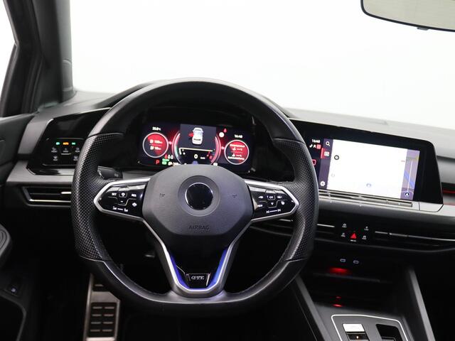 Volkswagen GOLF 1.4 eHybrid GTE 245PK DSG Achteruitrijcamera, 18" LM Velgen, Adaptieve Cruise Control, Clima, Navi, Stoel-Stuurverwarming