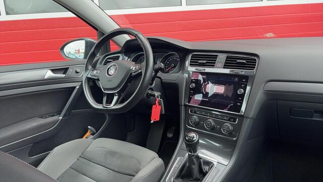 Volkswagen GOLF 1.4 TSI Comfortline Business NWE D-RIEM / TREKHAAK / CARPLAY / STOELVERW / NAVI / CLIMA / PDC / BLUETOOTH / CRUISE / NL-AUTO