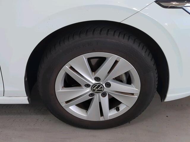 Volkswagen GOLF 1.0 TSI Life / App-connect / Navigatie / Parkeersensoren / Clima / LED verlichting / LM velgen /