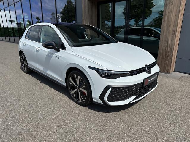 Volkswagen GOLF 1.5 eHybrid GTE 272pk | Head up | Black Style | IQ light | 360 Camera | Rijklaar incl. garantie