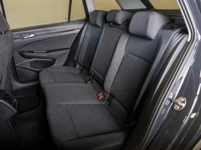 Volkswagen GOLF Variant 1.0 TSI Life 110pk / Airco / Stoelverwarming / Achteruitrijcamera / Apple carplay / Adaptieve cruise control