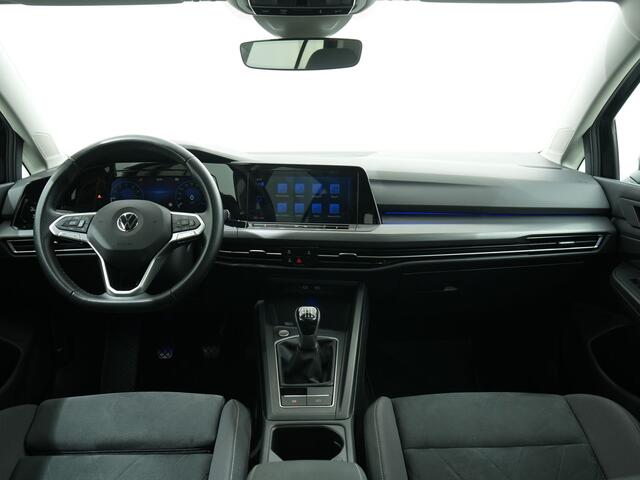 Volkswagen GOLF 1.5 TSI STYLE | Panoramadak | Trekhaak | Camera