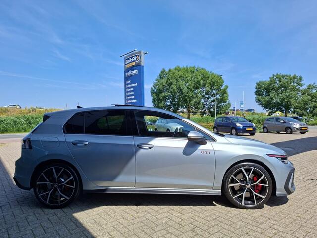 Volkswagen GOLF 2.0 TSI GTI 265PK AUTOMAAT PANO NAVI CAMERA HEAD-UP LMV 19 INCH