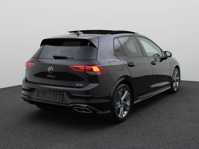 Volkswagen GOLF 1.5eTSI/130PK R-Line DSG Volkswagen Golf 1.5eTSI/131PK R-Line DSG · Panoramadak · Apple/Android Car Play · Stoel & Stuurverwarming · Navigatie · LED ·