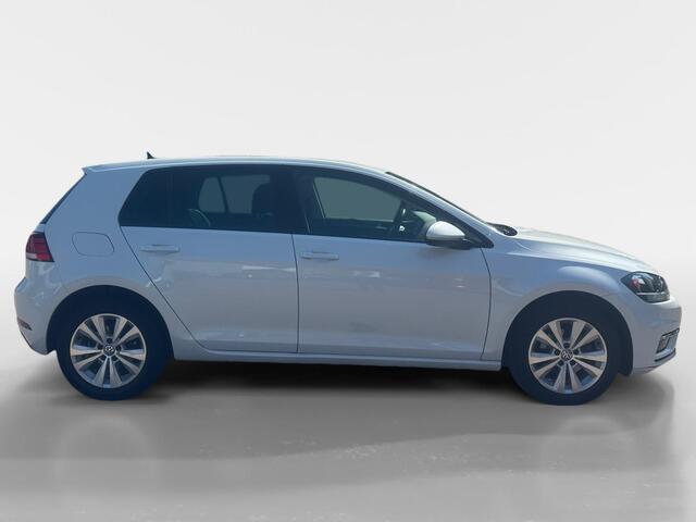 Volkswagen GOLF 1.0 TSI Comfortline | Automaat | Carplay | keyless| Cruise | Camera |