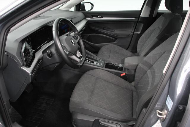 Volkswagen GOLF 1.0 eTSI 110pk Automaat Life Climate control LED Lane Assist App Connect Cruise Control Climatronic Lichtmetalen Velgen Velgen Winterpakket