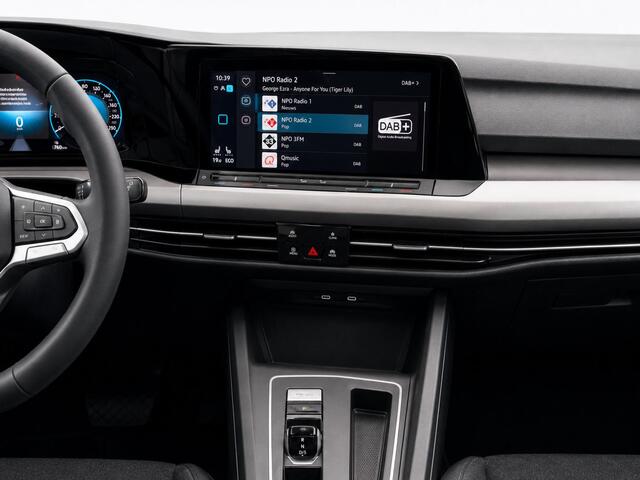 Volkswagen GOLF Variant 1.5 eTSI Life Business Trekhaak Airco ECC Navi Carplay Adaptive Cruise Control Full LED Stoel/stuurwielverwarming PDC VA+ Camera DAB+ Virtual Cockpit Privacy Glass