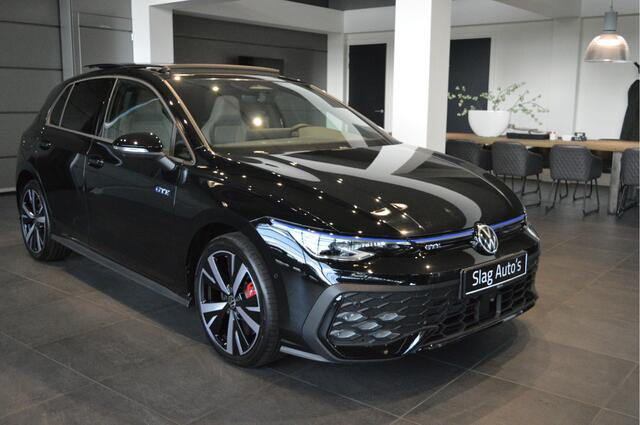 Volkswagen GOLF 1.5 eHybrid GTE pano trekhaak camera leer 18 inch 272 pk !!