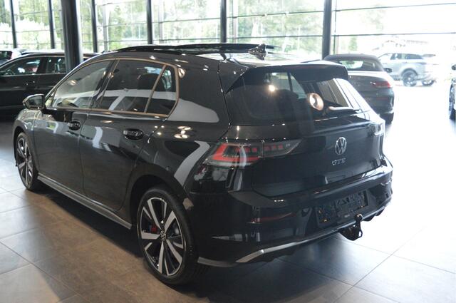 Volkswagen GOLF 1.5 eHybrid GTE pano trekhaak camera leer 18 inch 272 pk !!