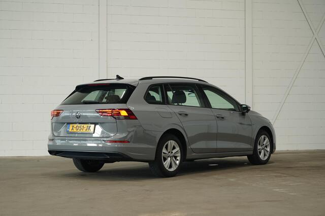 Volkswagen GOLF Variant 1.0 eTSI Life Business | Stoelverwarming | camera | Navigatie