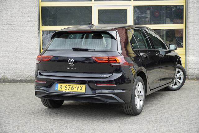 Volkswagen GOLF 1.0 TSI 5drs Life Business BJ2022 Lmv 16" | Led V+A | Pdc | App-Connect | Navi | Virtual cockpit | Dashboard verlichting | Climate control | Cruise control | Elek. Be stoel+Mem | Sportstoelen | Verwarmd stuur | Verwarmde voorstoelen | Getint glas