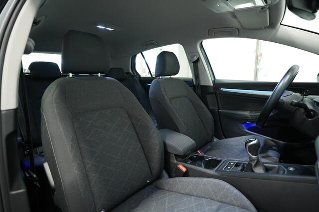 Volkswagen GOLF 1.0 TSI Life Business | Ambienteverlichting | Carplay | Stoelv. | Parkeersensoren |