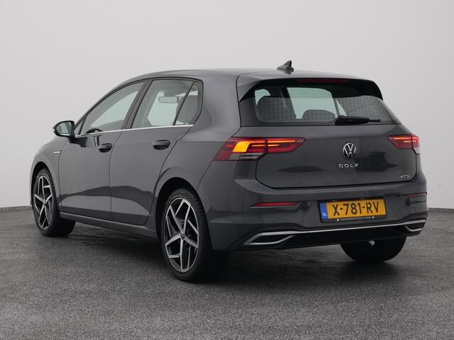 Volkswagen GOLF 1.5 eTSI Style | ADAPTIVE | STOELMASSAGE | STOEL- EN STUURVERW.