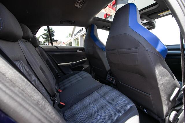Volkswagen GOLF 1.4 eHybrid GTE - Schuif/-kanteldak | Wegkl. trekhaak | Achterbankverw. | IQ