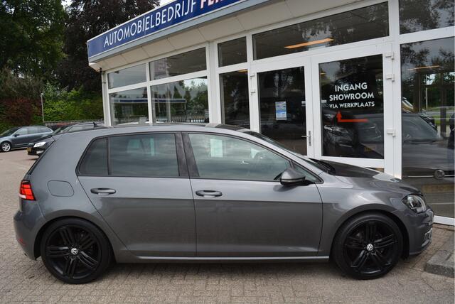 Volkswagen GOLF 1.0 111PK TSI Comfortline Executive | Adaptive | CarPlay | Orig. NL | NAP |