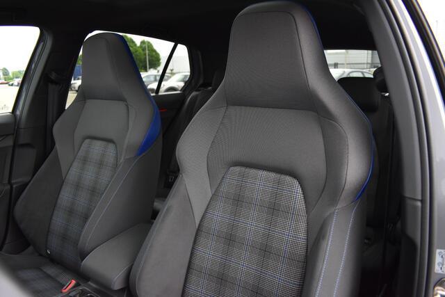 Volkswagen GOLF 1.4 eHybrid GTE 245 pk | IQ-Light | Pano | Apple-Carplay |