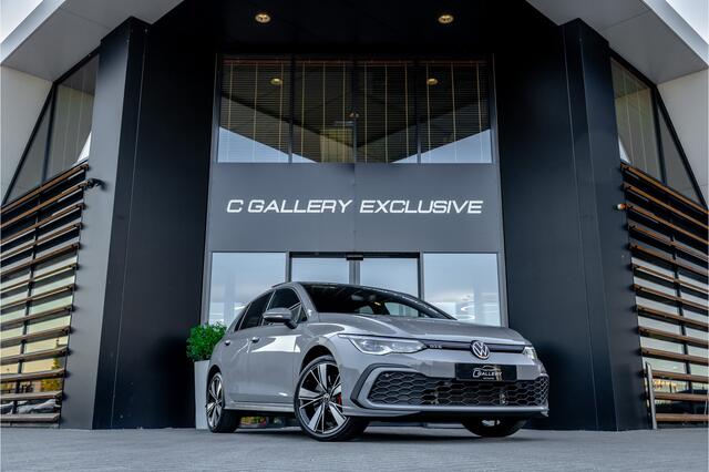 Volkswagen GOLF 1.4 eHybrid Style - Panorama | Elek. Trekhaak | Camera | ACC