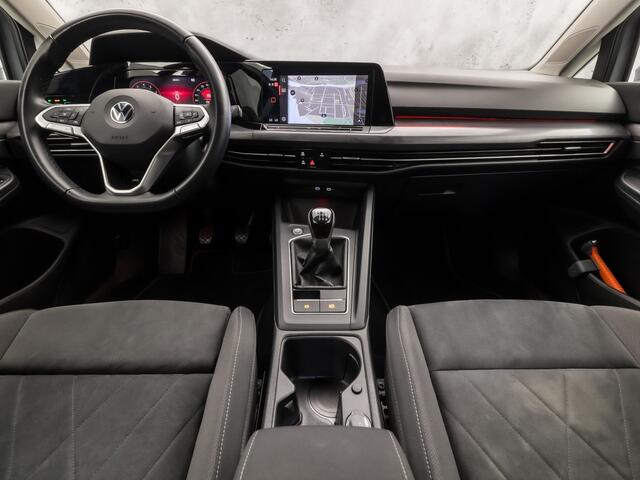 Volkswagen GOLF 1.5 TSI Sport (4 CILINDER, APPLE CARPLAY, MEMORY SEAT, CAMERA, DYNAMISCHE KNIPPERLICHTEN, ALCANTARA, SPORTSTOELEN, GETINT GLAS, KEYLESS START, SFEERVERLICHTING, NIEUWSTAAT)