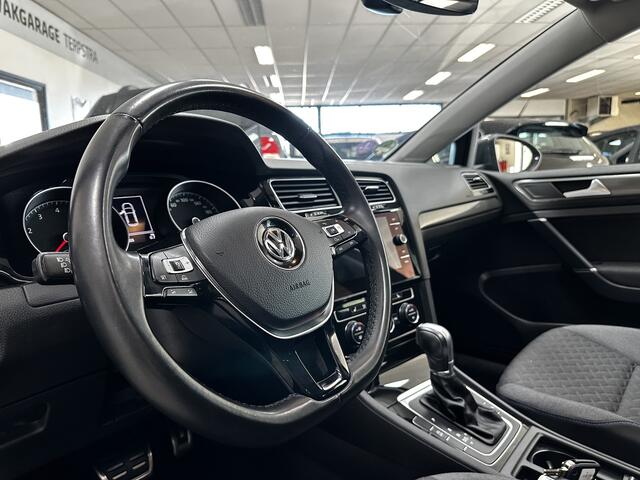 Volkswagen GOLF 1.5 TSI Highline/ Panorama-Dak/ 150pk!/ Automaat/ Facelift!/ Sportstoelen/ Stoelverw./ Navi/ Clima/ Adaptive Cruise/ Isofix/ Bluetooth/ Multi. LEDER. Stuur/ 16'' LMV/ Mistl./ PDC V+A/ Extra getint glas.