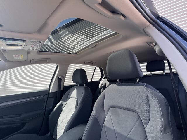 Volkswagen GOLF 1.5 eTSI Style | Nieuw Binnen! | Pano | Memory | ACC