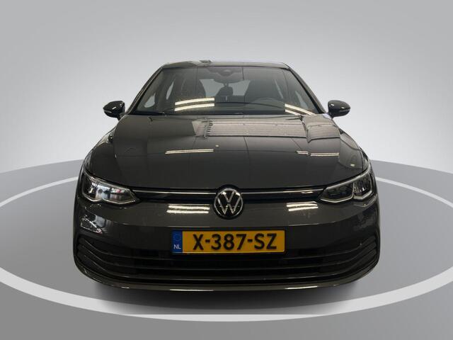 Volkswagen GOLF 1.0 eTSI 110pk DSG Life · Camera · Apple/Android Car Play · Navigatie · Sfeerverlichting · 16'' Inch · Garantie t/m 04-02-2028 of 100.000km