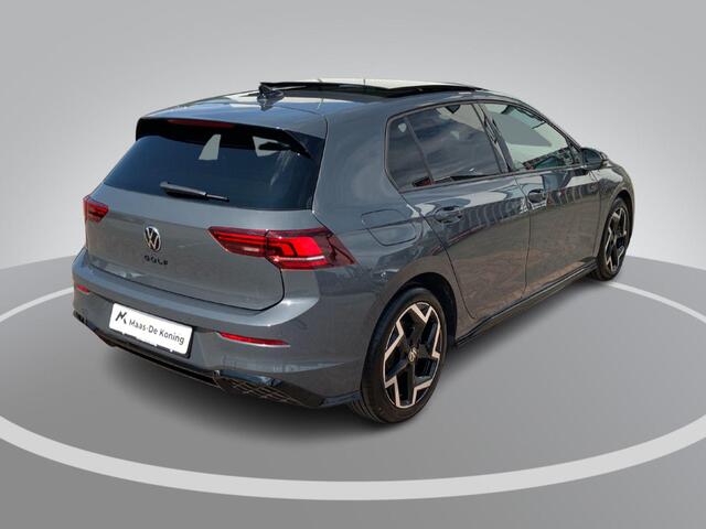 Volkswagen GOLF 1.5eTSI/150PK R-Line Black Style · Panoramadak · Harman/Kardon sound · Apple/Android Car Play · Camera · Garantie t/m 14-09-2030 of 100000km.