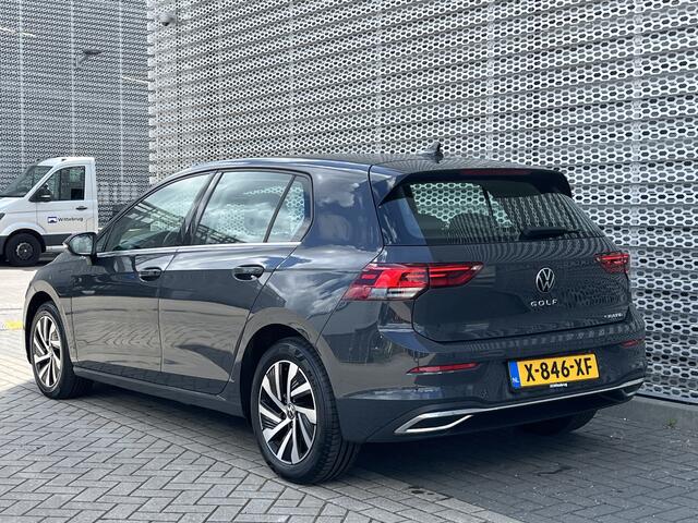 Volkswagen GOLF 1.4 eHybrid Style / Memory Seat / Travel Assist / Parkeersensoren V+A / LED / App-Connect **