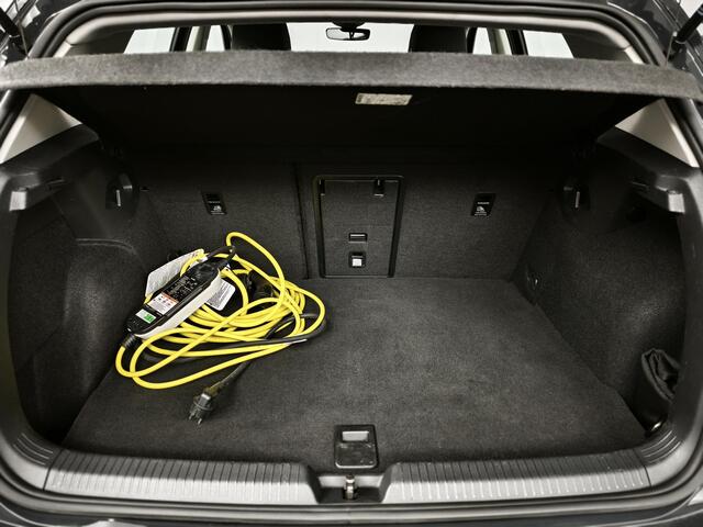 Volkswagen GOLF 1.4 eHybrid Style | Adaptieve cruise control | Camera |