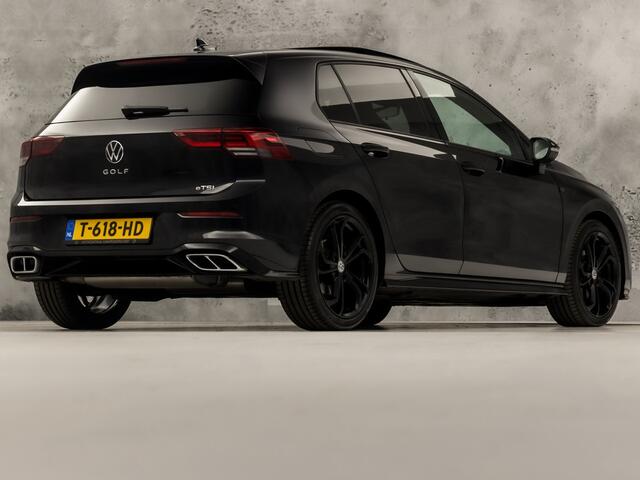 Volkswagen GOLF 1.5 TSI R-Line 150Pk Automaat (2X R-LINE, PANORAMADAK, BLACK PACK, KUIPSTOELEN, STUUR/STOELVERWARMING, SFEERVERLICHTING, KEYLESS, APPLE CARPLAY, NIEUWE APK, NIEUWSTAAT)
