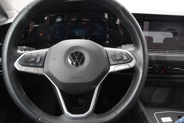 Volkswagen GOLF 1.5 eTSI 150pk DSG Style Navigatie Climate Control Led Adaptieve Cruise Control Led Digitale Cockpit Extra getint glas Apple Carplay/ Android Auto