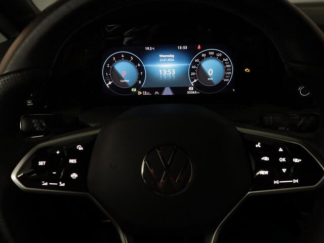 Volkswagen GOLF 1.5 eTSI R-Line 130 pk Automaat (DSG) | Navigatie via App | Parkeersensoren | Autom. airco | LED koplampen | R-Line |
