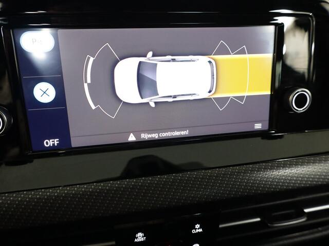 Volkswagen GOLF 1.5 eTSI R-Line 130 pk Automaat (DSG) | Navigatie via App | Parkeersensoren | Autom. airco | LED koplampen | R-Line |