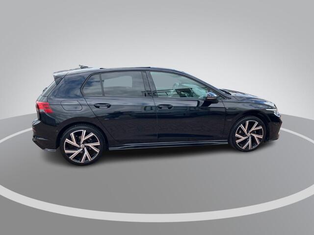 Volkswagen GOLF 1.5TSI 96KW/130PK R-Line Business · Panoramadak · Camera · Apple/Android Car Play · Stoel & Stuurverwarming · Navigatie · LED ·