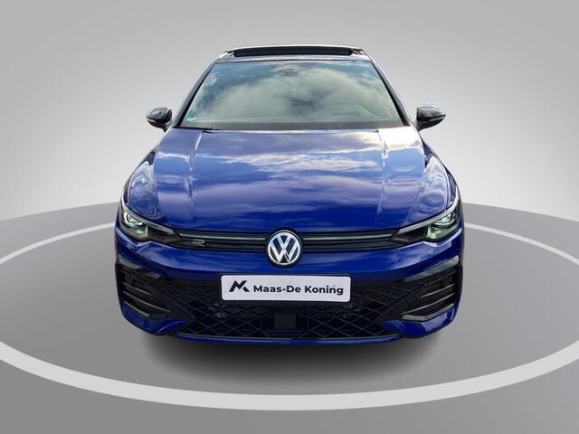 Volkswagen GOLF 1.5eTSI/150PK DSG R-Line Blackstyle · Panoramadak · Trekhaak · Apple/Android Car Play · Camera · Garantie t/m 23-11-2030 of 100.000km
