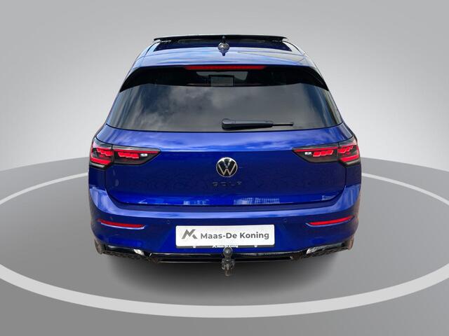 Volkswagen GOLF 1.5eTSI/150PK DSG R-Line Blackstyle · Panoramadak · Trekhaak · Apple/Android Car Play · Camera · Garantie t/m 23-11-2030 of 100.000km