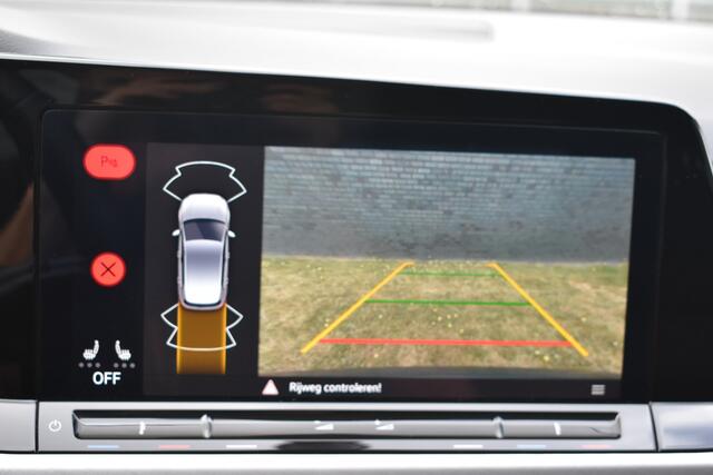 Volkswagen GOLF 1.0 eTSI Life Business Automaat Navigatie